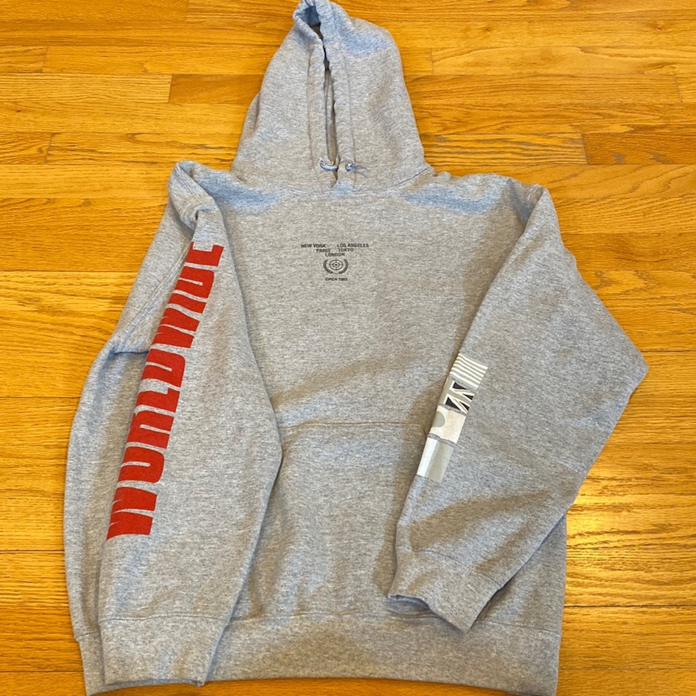 Sweatshirt